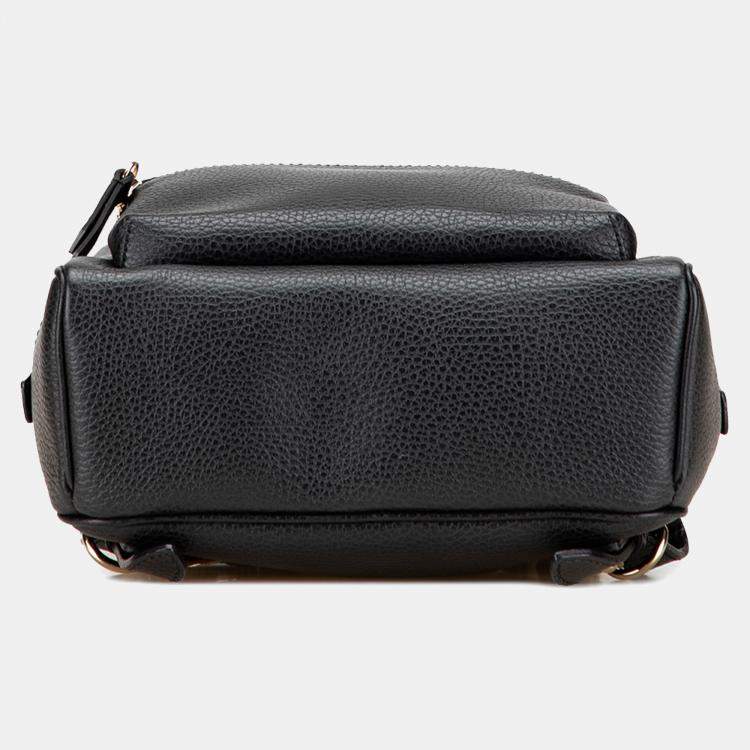 Pre Owned Gucci Black Pebbled Calfskin Soho Chain Backpack