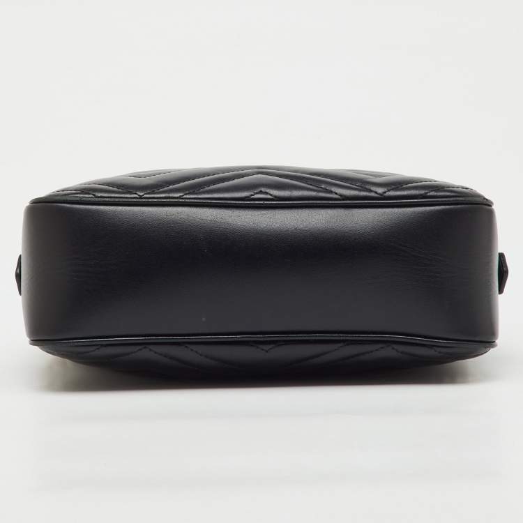 Pre Owned Gucci Black Matelassé Leather Small GG Marmont Camera Bag