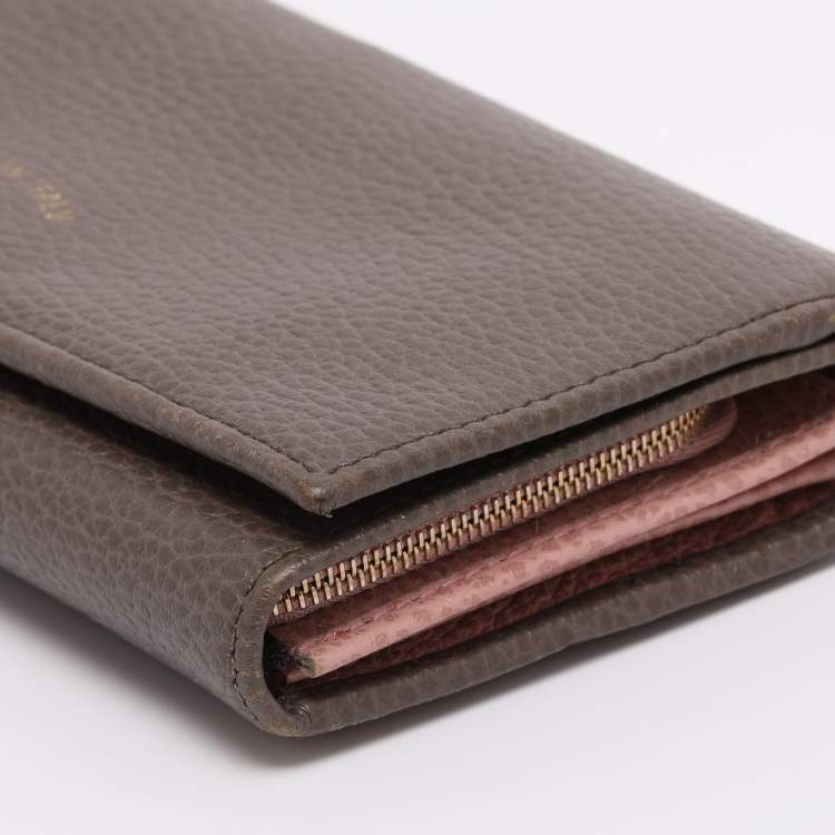 Pre Owned Gucci Taupe Leather Swing Continental Wallet