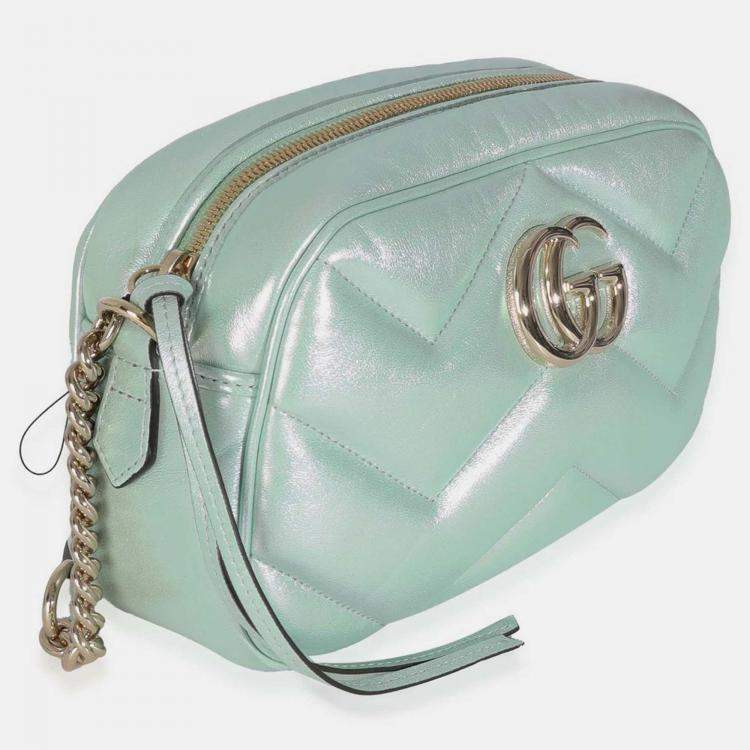 مملوكة مسبقًا Gucci Salvy Green Iridescent Nappa Chevron Matelasse Small GG Marmont Chain Bag