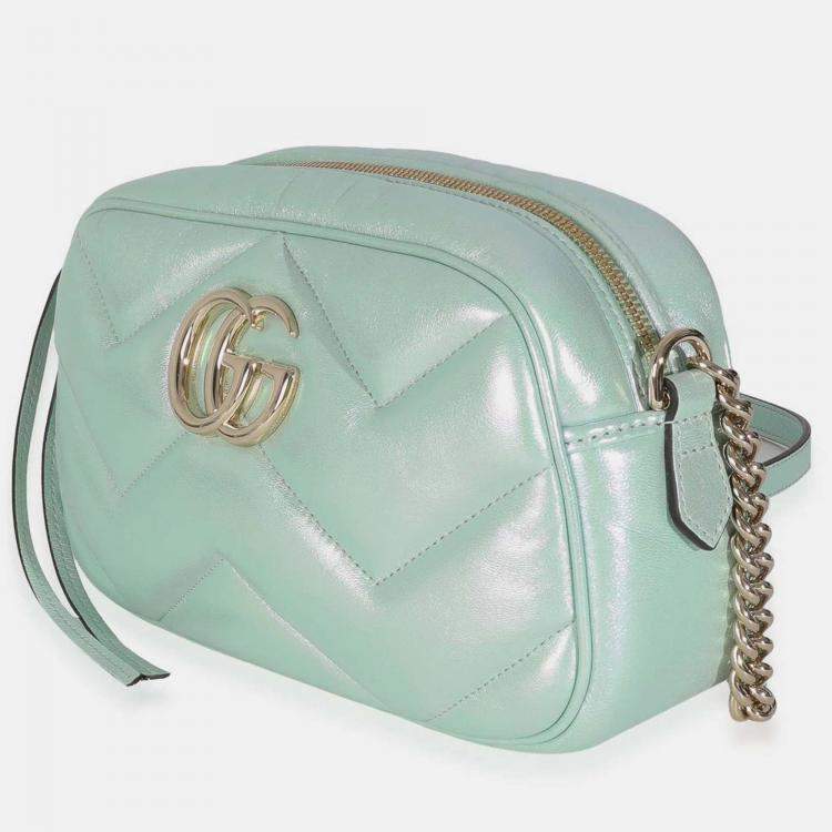 مملوكة مسبقًا Gucci Salvy Green Iridescent Nappa Chevron Matelasse Small GG Marmont Chain Bag