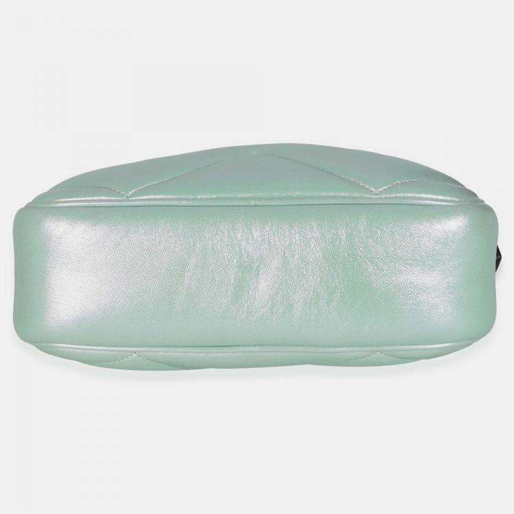 مملوكة مسبقًا Gucci Salvy Green Iridescent Nappa Chevron Matelasse Small GG Marmont Chain Bag