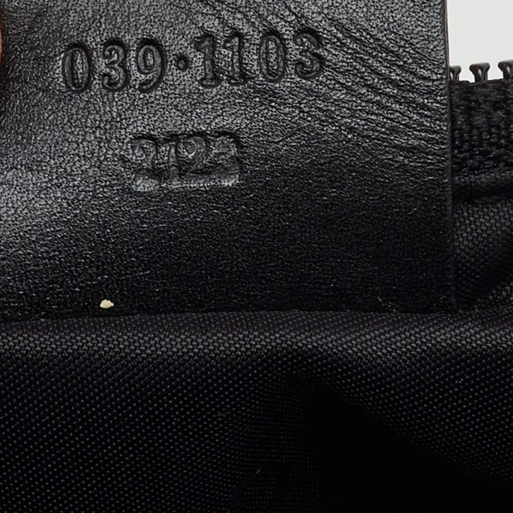 Pre Owned Gucci Navy Blue/Black GG Canvas and Leather Boat Pochette Bag