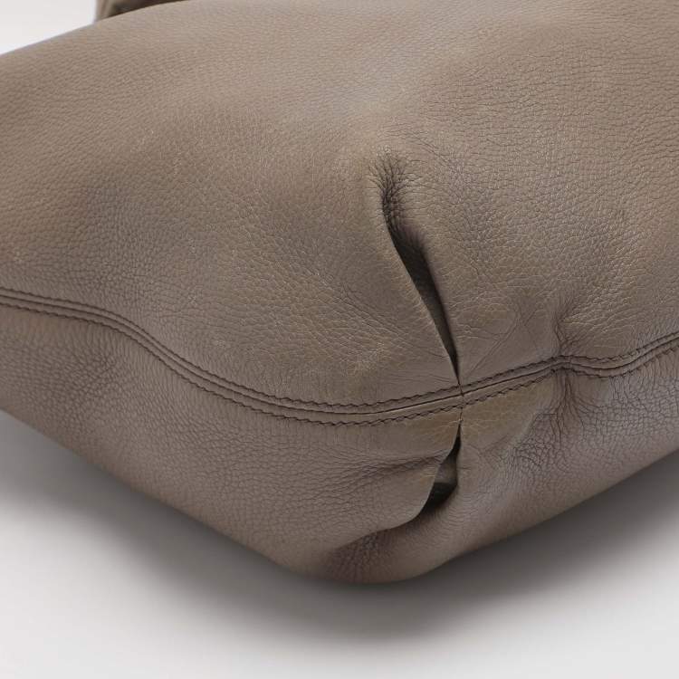 Pre Owned Gucci Taupe Leather Soho Disco Hobo