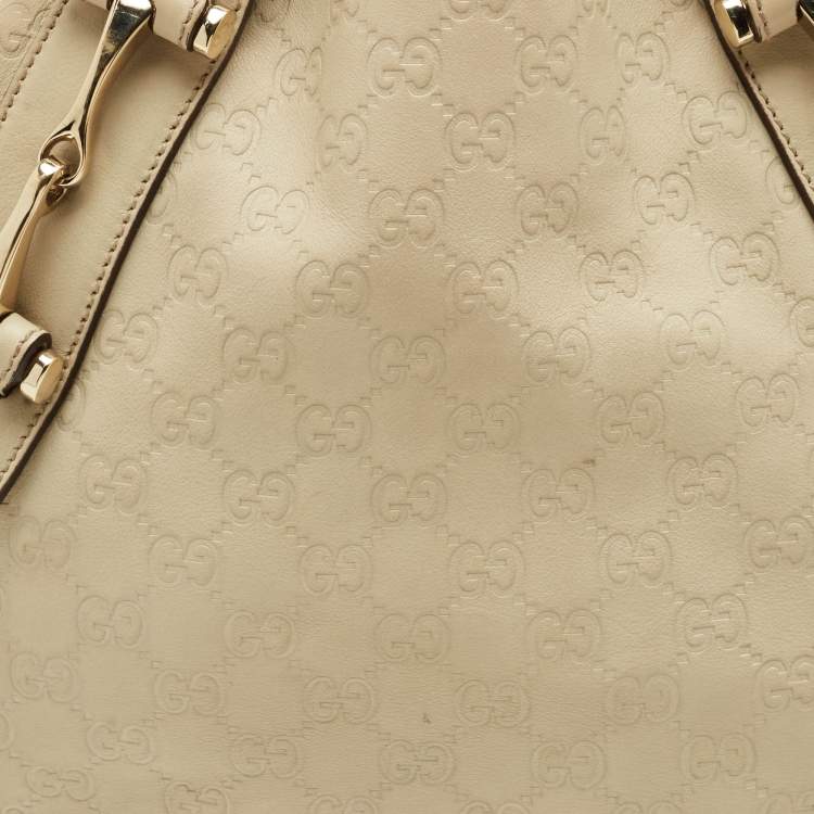 مملوكة مسبقًا Gucci Cream Guccissima Leather Pelham Bag