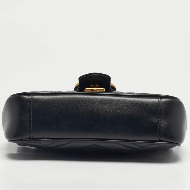 Pre Owned Gucci Black Matelassé Leather Mini GG Marmont Shoulder Bag