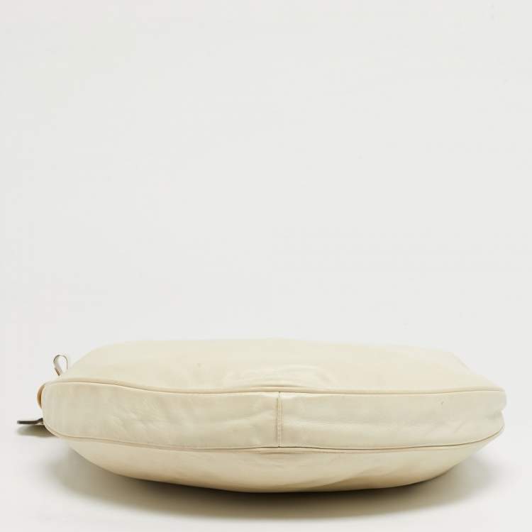 Pre Owned Gucci Off White Leather Small Duchessa Hobo