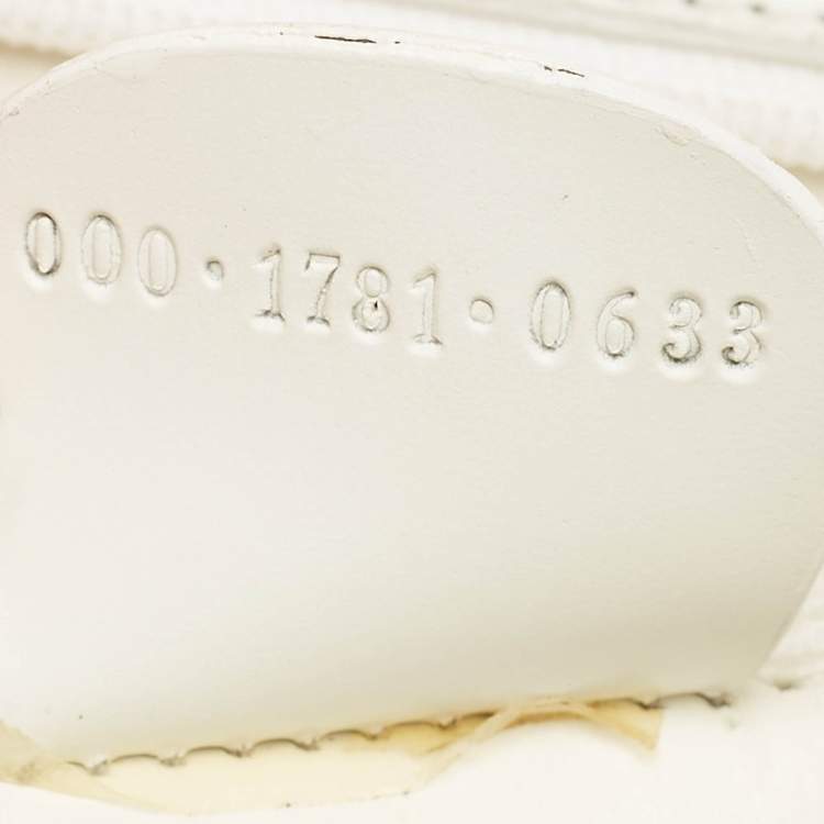 Pre Owned Gucci White Leather Centennial Bamboo Top Handle Bag