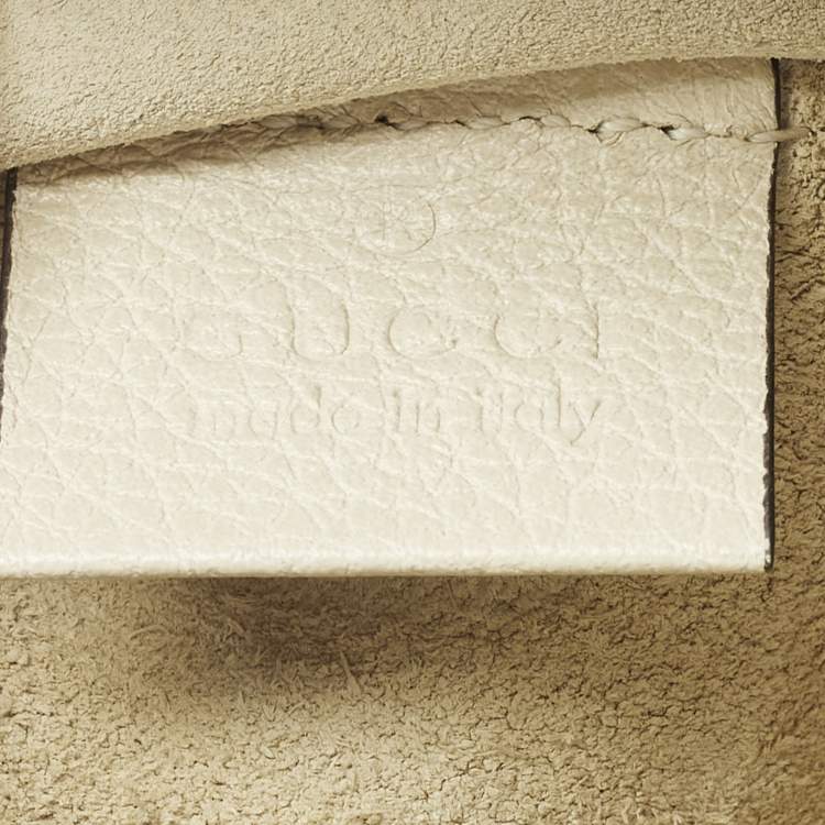 Pre Owned Gucci Logo Print Off White Leather Zip Pouch