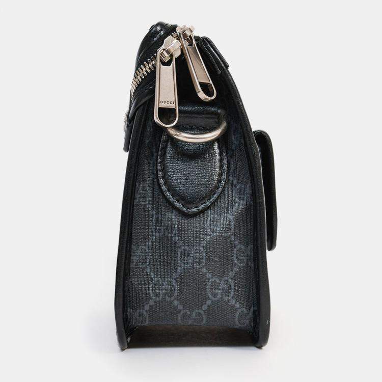 مملوكة مسبقًا Gucci Black GG Canvas Messenger Bag