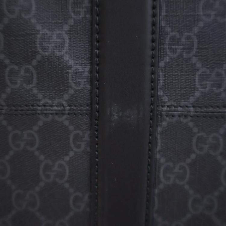 Pre Owned Gucci Large GG Supreme Duffle