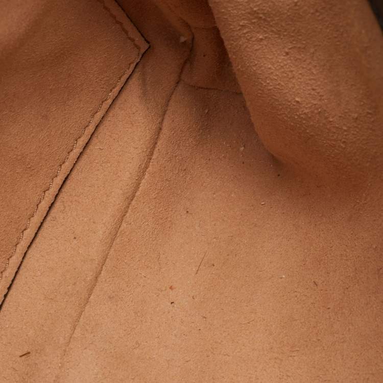 مملوكة مسبقًا Gucci GG Marmont Pearl Studded Black Matelassé Leather Waist Belt Bag