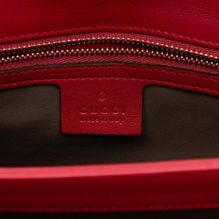 مملوكة مسبقًا Gucci Red Medium Patent Dollar Interlocking G Crossbody