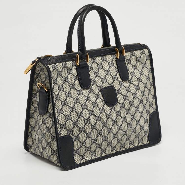 مملوكة مسبقًا حقيبة يد غوتشي فاتحة زرقاء/بيج GG قماش سوبرم جلد عتيقة