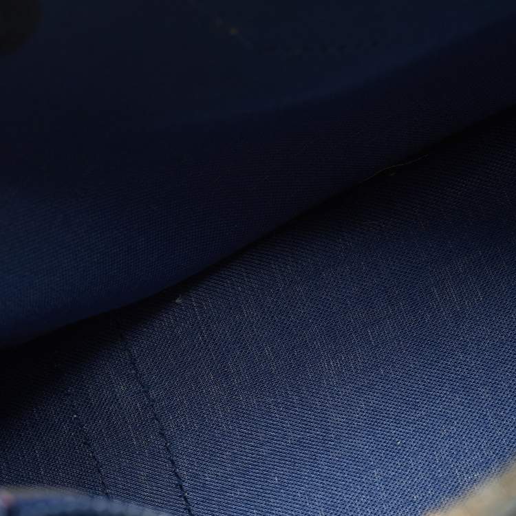 مملوكة مسبقًا حقيبة يد غوتشي فاتحة زرقاء/بيج GG قماش سوبرم جلد عتيقة