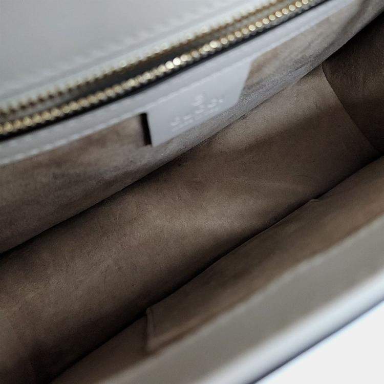 مملوكة مسبقًا Gucci White Leather Sylvie Bag