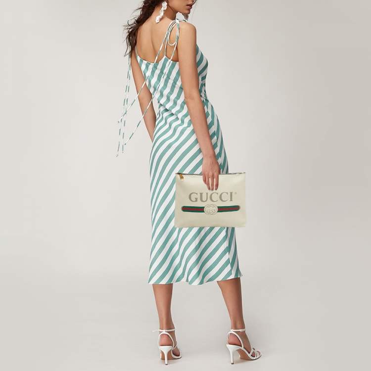 Pre Owned Gucci Logo Print Off White Leather Zip Pouch