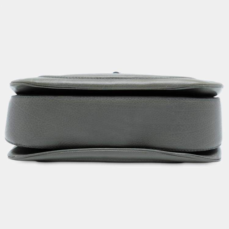 Pre Owned Gucci Large Pebbled Calfskin New Bamboo Top Handle Bag