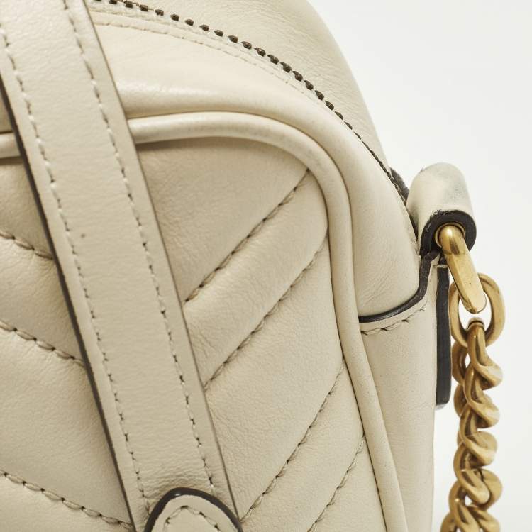 Pre Owned Gucci GG Marmont Mini Off White Matelassé Leather Camera Bag