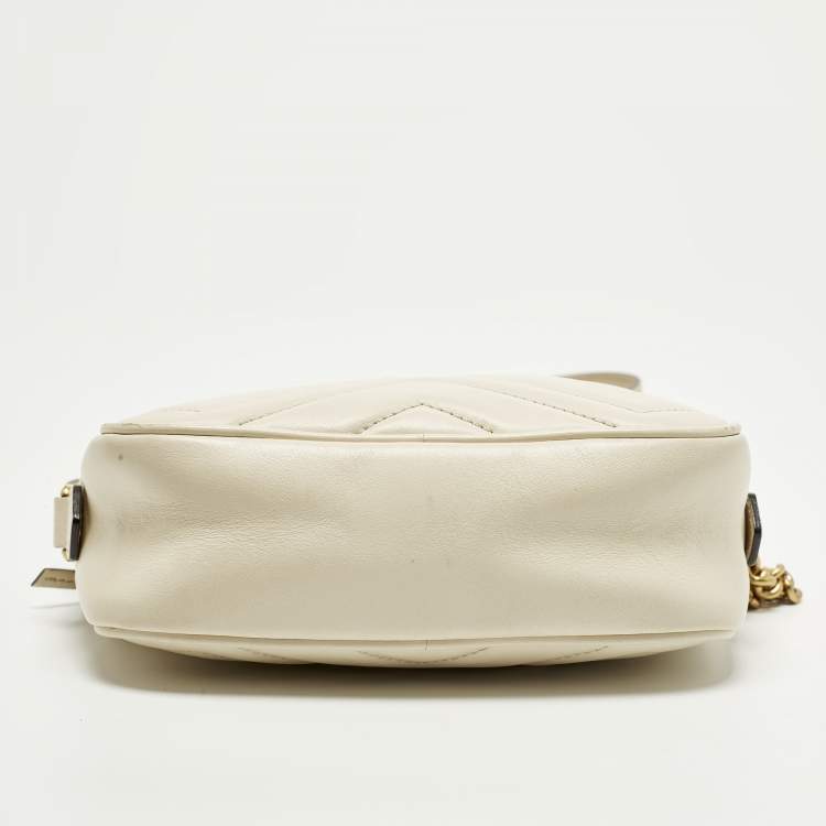 Pre Owned Gucci GG Marmont Mini Off White Matelassé Leather Camera Bag