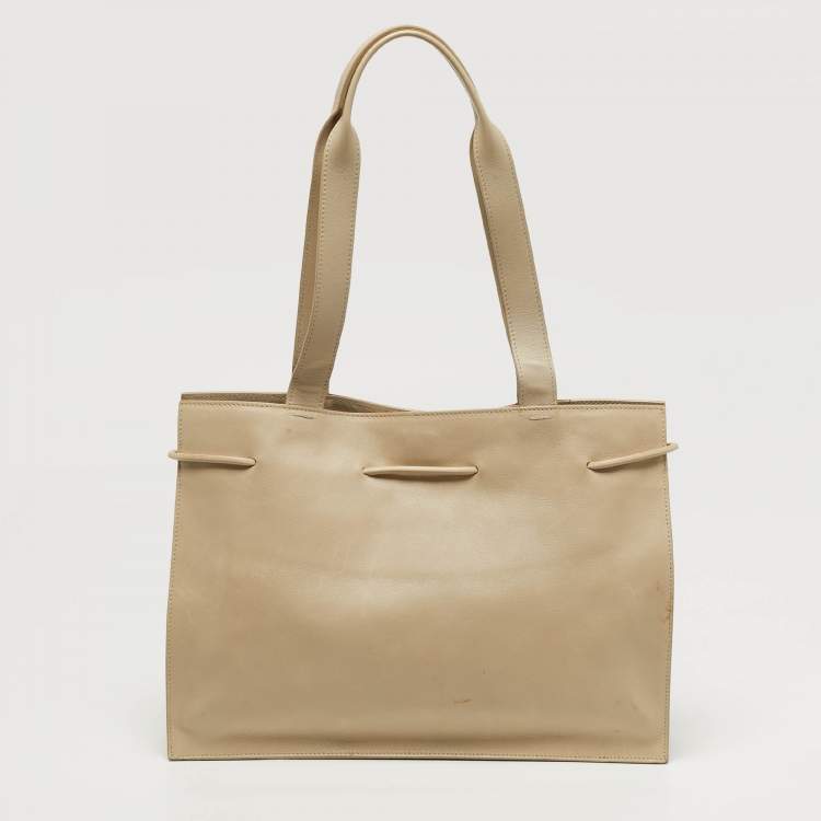 Pre Owned Gucci Drawstring Beige Leather Tote