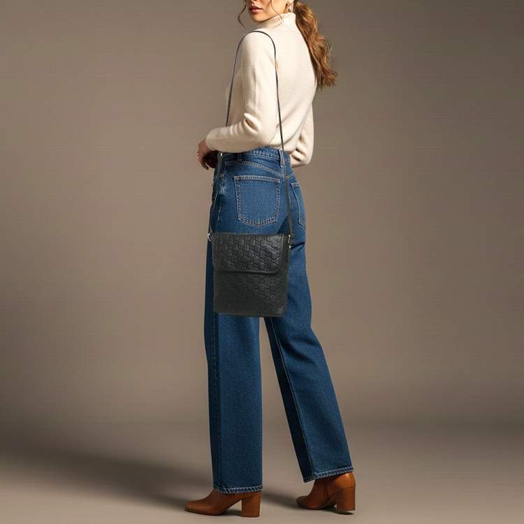 Pre Owned Gucci Flap Black Guccissima Leather Messenger Bag