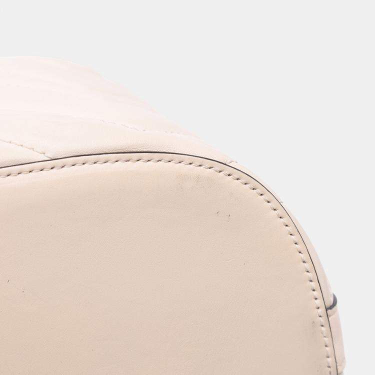 Pre Owned Gucci White GG Marmont Matelasse Leather Bucket Bag