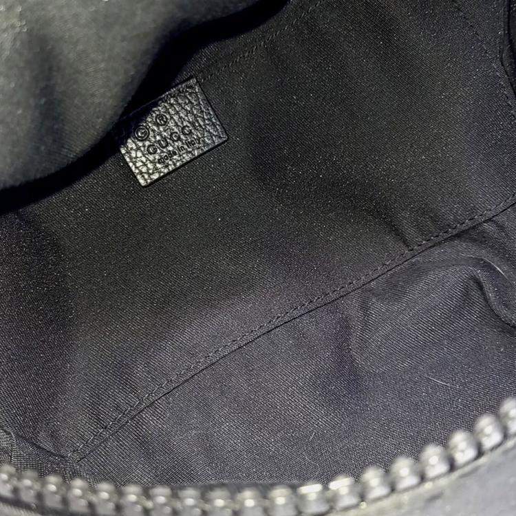 Pre Owned Gucci Black Leather Hip Sack