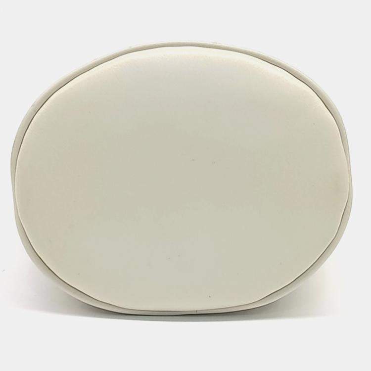 مملوكة مسبقًا Gucci Cream Leather GG Marmont Mini Bucket Bag