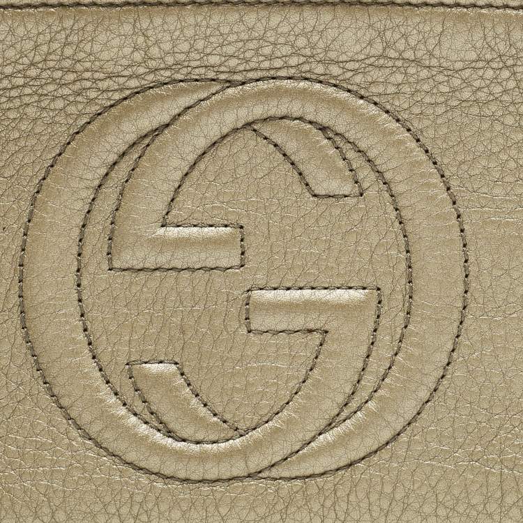 Pre Owned Gucci Soho Metallic Beige Leather Wristlet Clutch