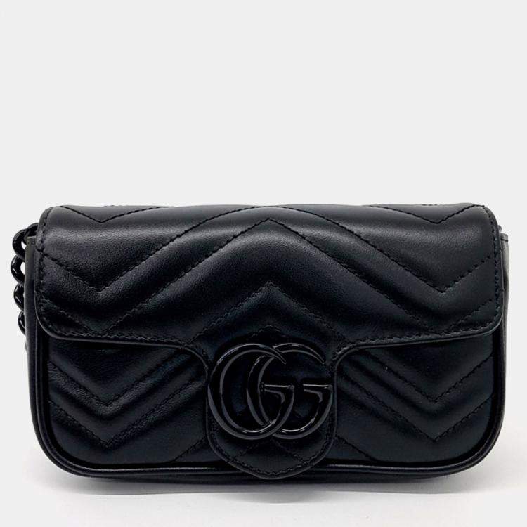 Pre Owned Gucci Black Leather  GG Marmont Belt Bag (699757)