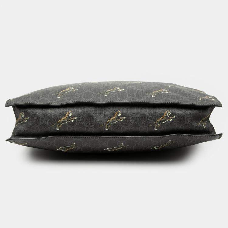 Pre Owned Gucci Black GG Supreme Tiger Convertible Soft Tote