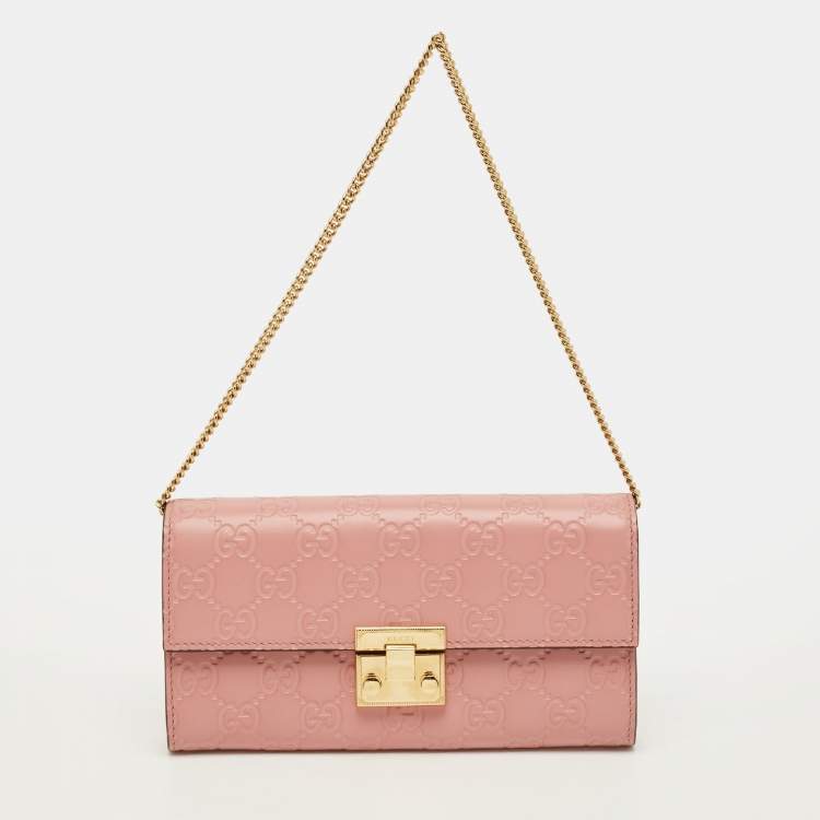 مملوكة مسبقًا Gucci Padlock Pink Guccissima Leather Wallet On Chain