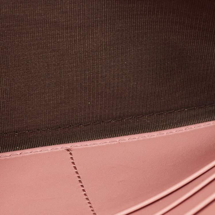 مملوكة مسبقًا Gucci Padlock Pink Guccissima Leather Wallet On Chain