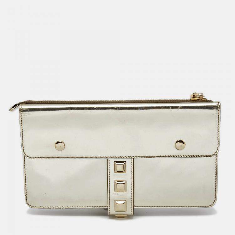 Pre Owned Gucci Light Gold Patent Leather Studded Evening Wristlet