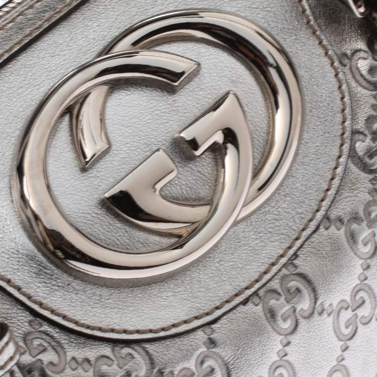 مملوكة مسبقًا Gucci Metallic Silver Guccissima Leather Britt Boston Bag