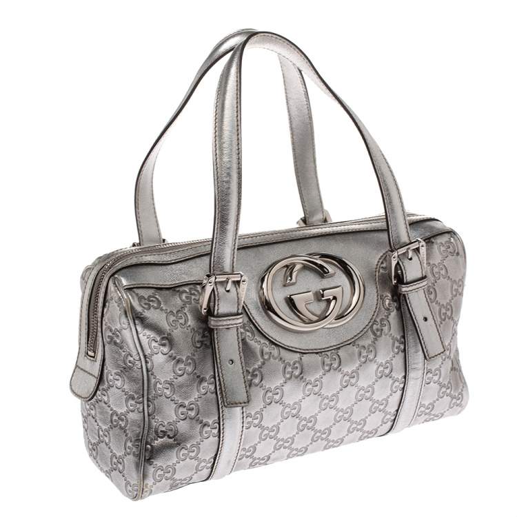 مملوكة مسبقًا Gucci Metallic Silver Guccissima Leather Britt Boston Bag