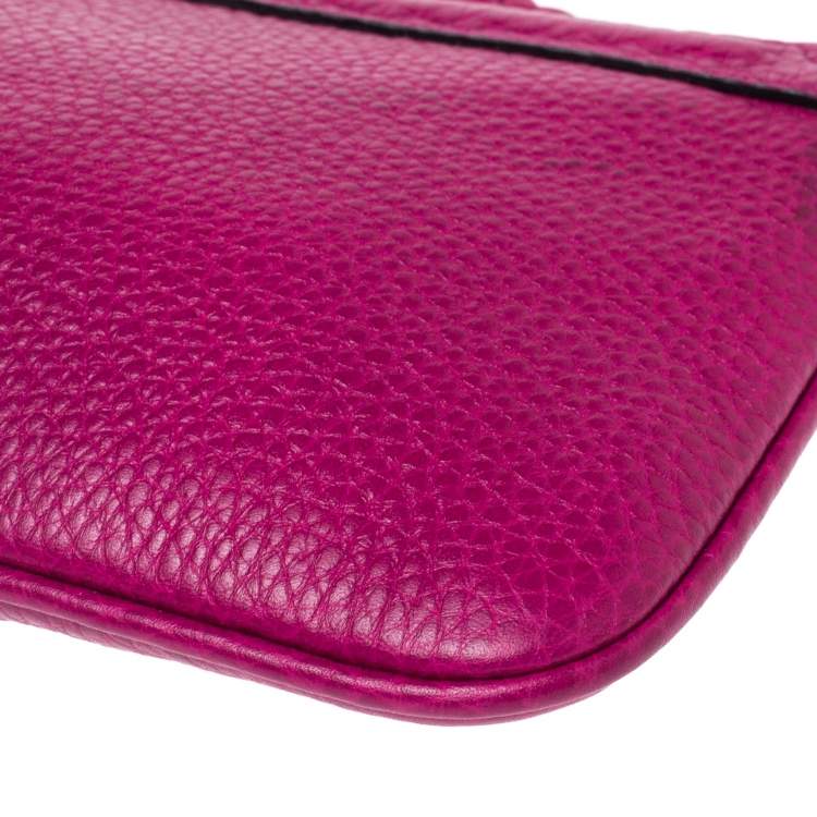 Pre Owned Gucci Magenta Leather Wristlet Clutch