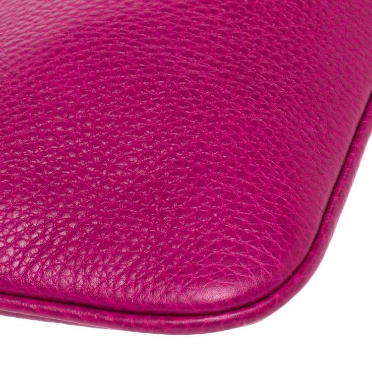 Pre Owned Gucci Magenta Leather Wristlet Clutch