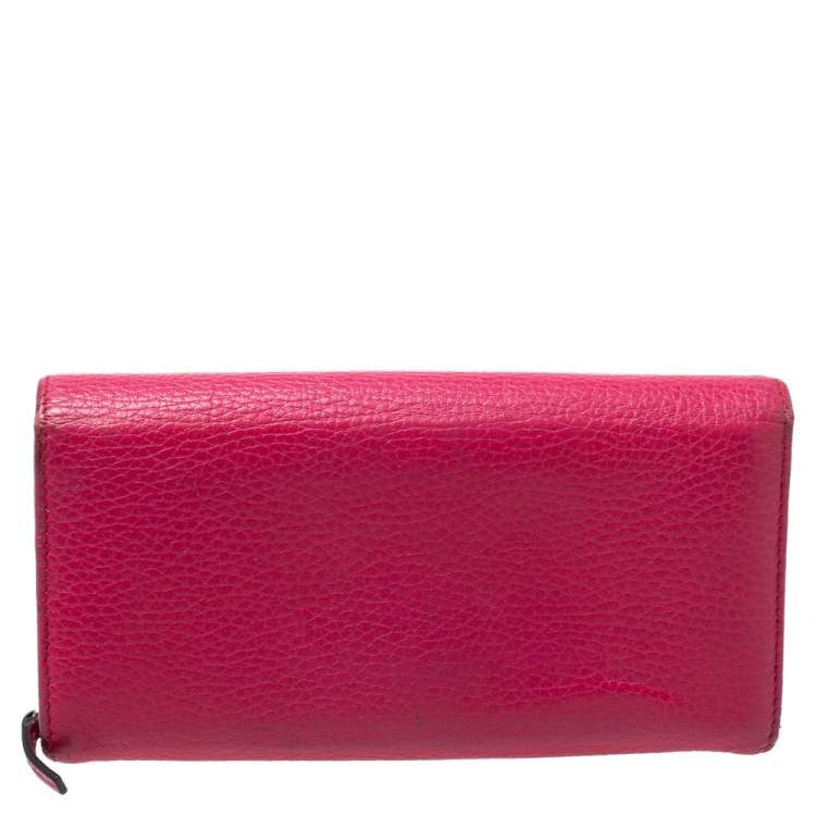 Pre Owned Gucci Magenta Leather Swing Continental Wallet