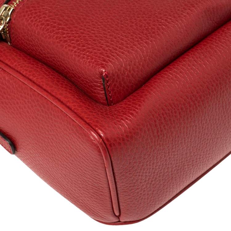 مملوكة مسبقًا Gucci Red Leather Soho Chain Backpack