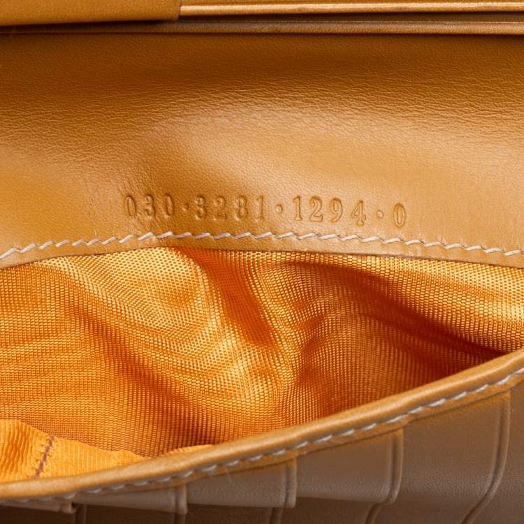 Pre Owned Gucci Beige Supreme Canvas And Leather Wallet 