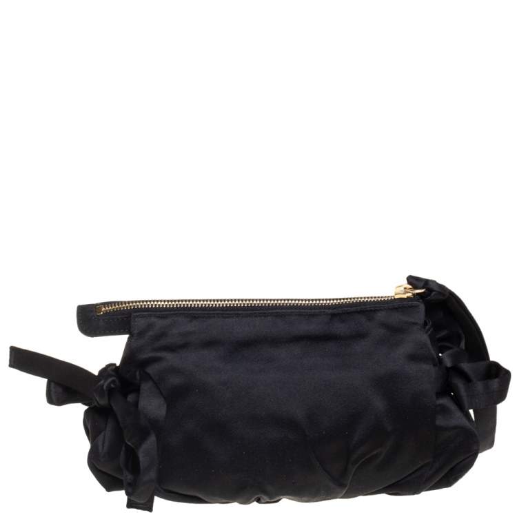 Pre Owned Gucci Black Satin Small Hysteria Wristlet Clutch