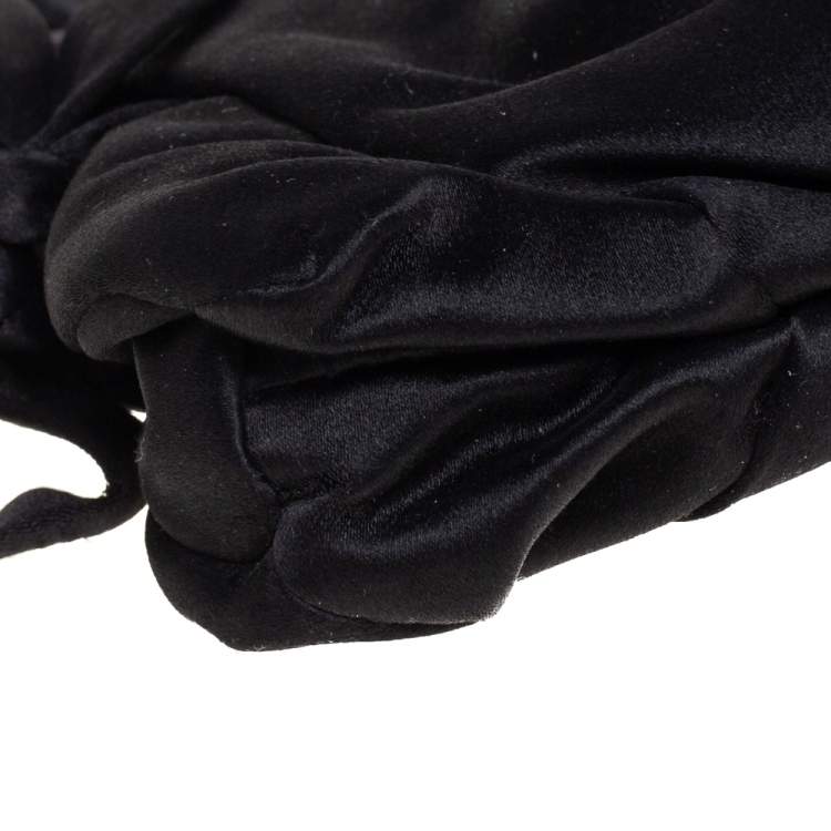 Pre Owned Gucci Black Satin Small Hysteria Wristlet Clutch