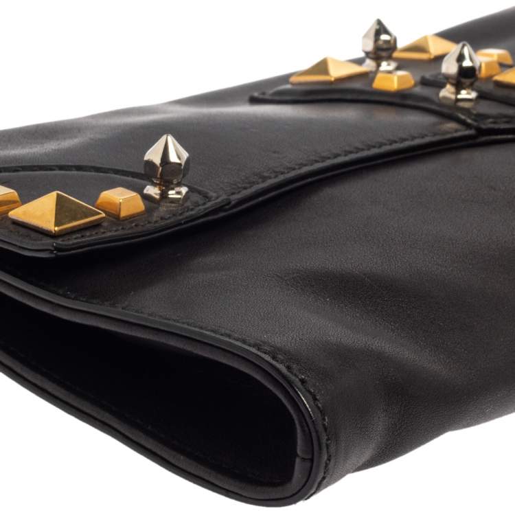 Pre Owned Gucci Black Leather Studded Clutch
