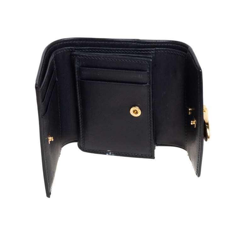 Pre Owned Gucci Black Leather Web Sylvie Trifold Wallet