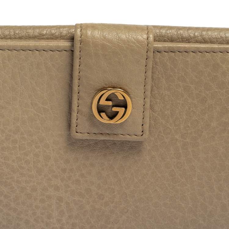 Pre Owned Gucci Beige Leather Interlocking G Continental Wallet