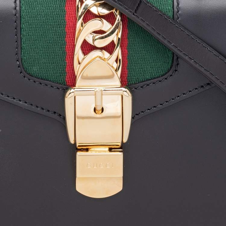 Pre Owned Gucci Black Leather Mini Sylvie Top Handle Bag