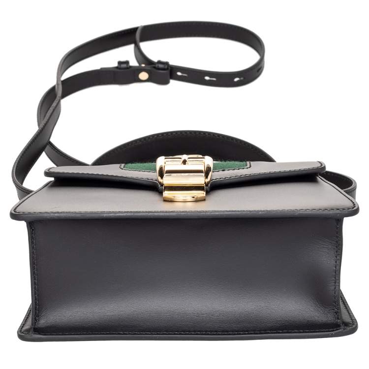 Pre Owned Gucci Black Leather Mini Sylvie Top Handle Bag