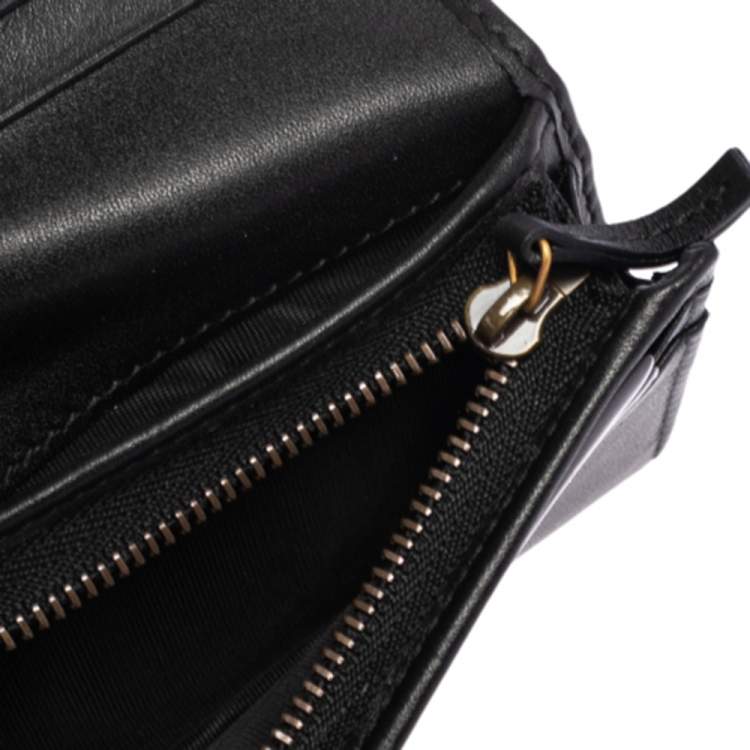 مملوكة مسبقًا Gucci Black Matelassé Leather GG Marmont Card Case